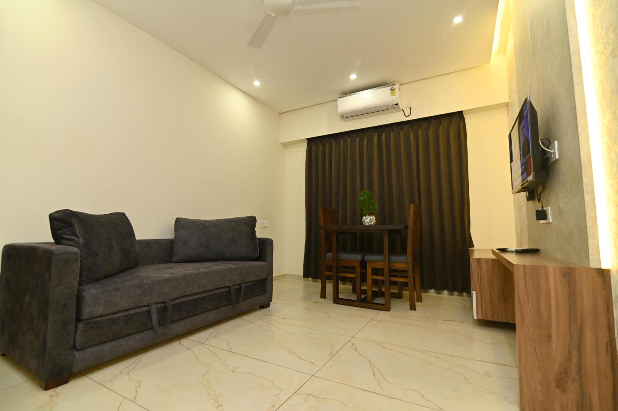 Aurelia Comforts - Deralakatte Mangalore Exterior photo